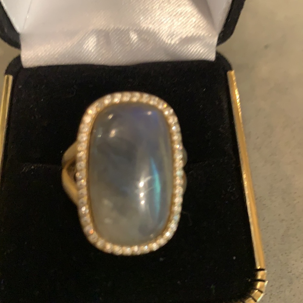 Statement Ring - Picture 6 of 6